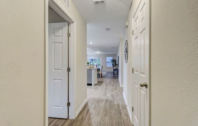 3 beds, 2 baths, 1,456 sqft, $1,999, Unit 5480