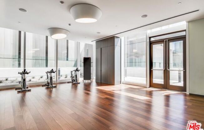 2 beds, 2.5 baths, 1,720 sqft, $5,500, Unit 2406