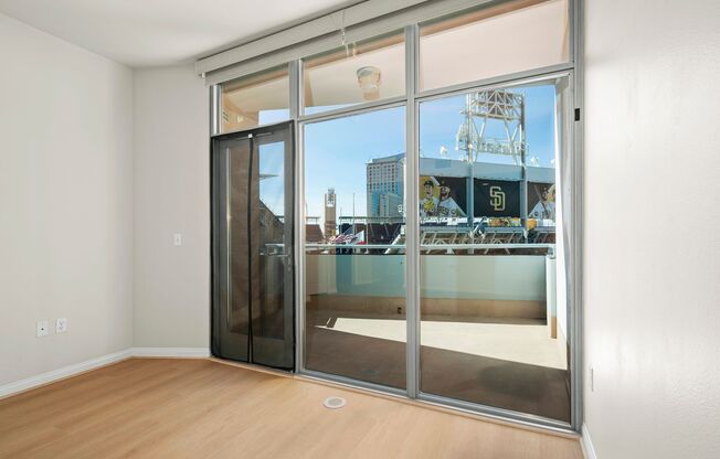 Beautiful Condo Right Across from Petco Park!