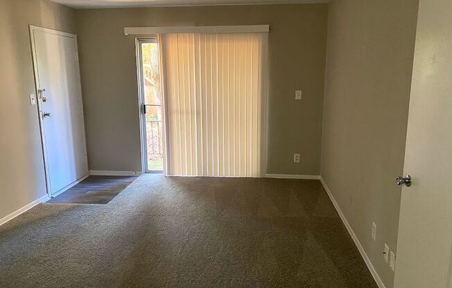 2 beds, 1 bath, 987 sqft, $1,400, Unit 2288-08
