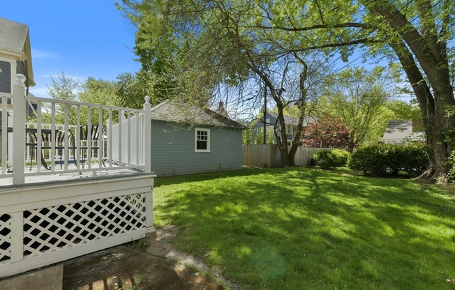 28 MEREDITH ST