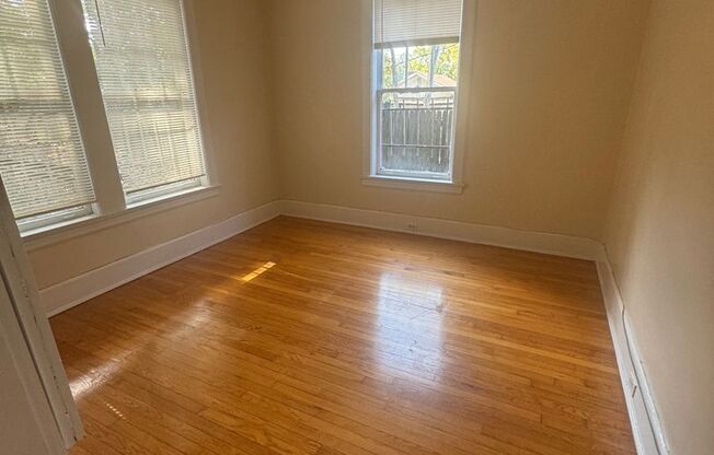 1 bed, 1 bath, $1,195, Unit Apt 5