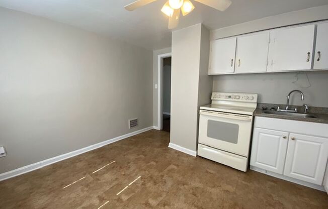 2 beds, 1 bath, $800