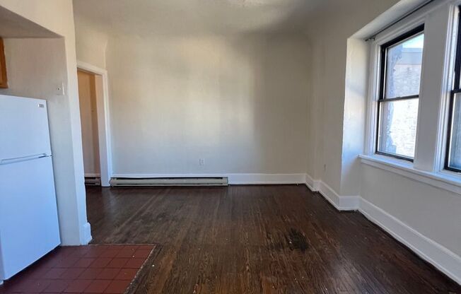 1 bed, 1 bath, 428 sqft, $1,095, Unit 3315-3R