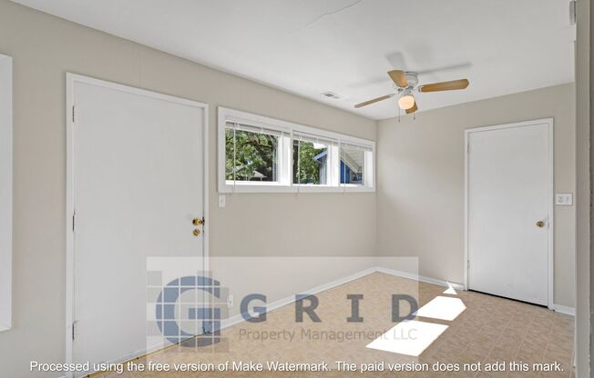 Charming 2 Bedroom Bungalow Available in NE Portland!