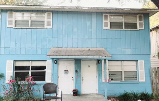 Charming 2-Bedroom, 1.5-Bathroom Townhouse for Rent in Gainesville