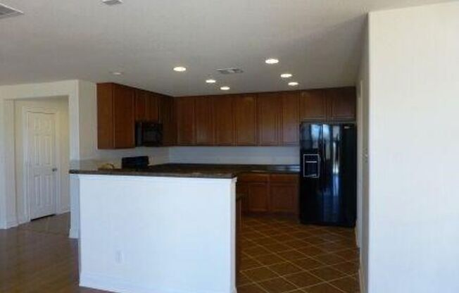 3 beds, 2 baths, $2,150