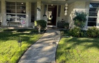 3 beds, 2 baths, $3,300