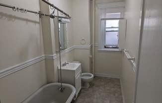 1 bed, 1 bath, $2,200, Unit 16