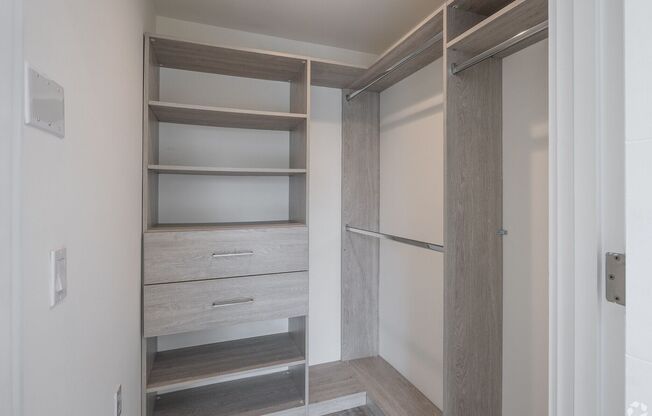 3 beds, 2.5 baths, 1,349 sqft, $4,740, Unit 205