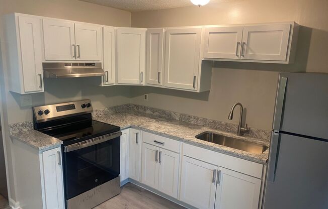 2 beds, 1 bath, 784 sqft, $1,200, Unit 1