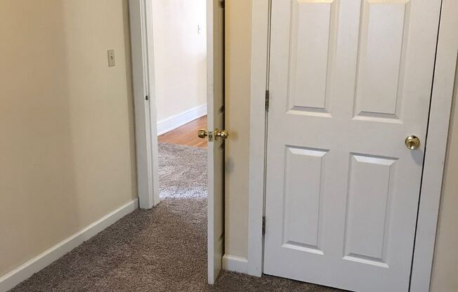 2 beds, 1 bath, $1,345, Unit 12