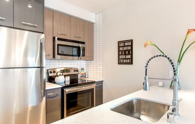 1 bed, 1 bath, 651 sqft, $2,550, Unit 602