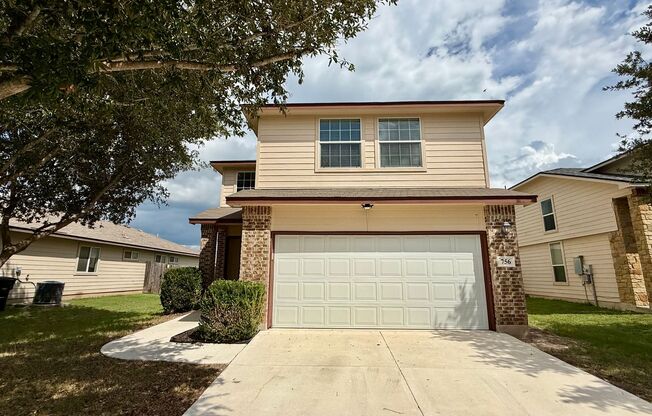 Beautiful 3 bedroom, 2.5 bathroom in Avery Park!