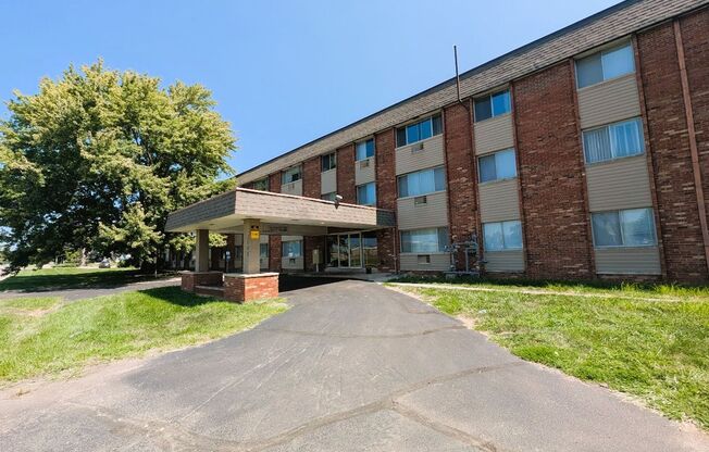 1 bed, 1 bath, 600 sqft, $695