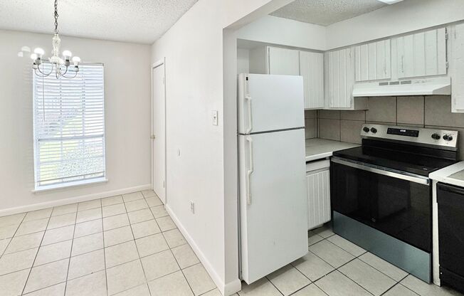 2 beds, 1.5 baths, $1,050, Unit # 2