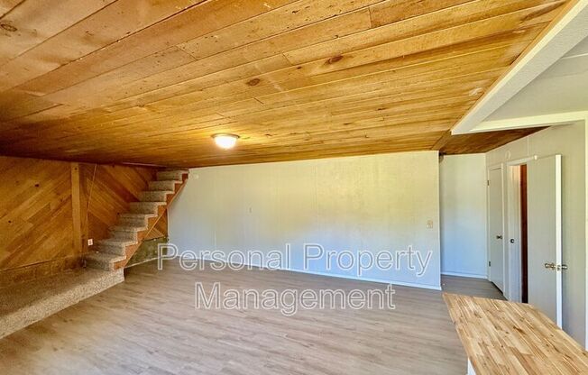 710 SE OLYMPIA DR