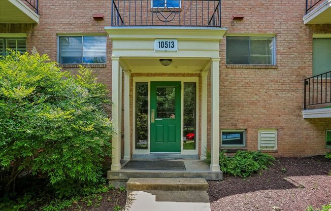 FURNISHED 2BR w/Den in Parkside Condos, Bethesda - ALL UTILITIES INCLUDED! - Available NOW!!