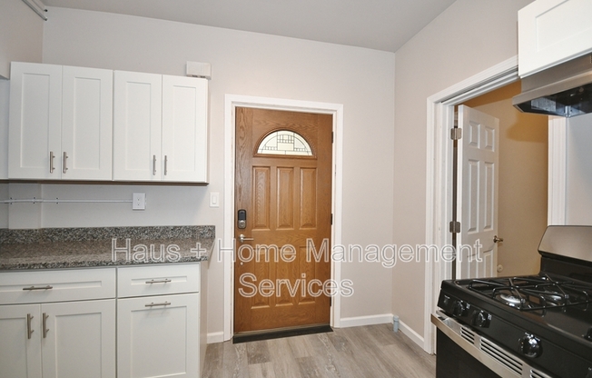 933 4 AVE