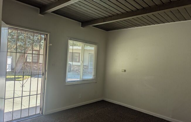 1146 Stoddard Ave, Modesto, CA 95350