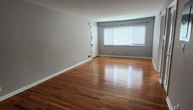 401 KENILWORTH RD