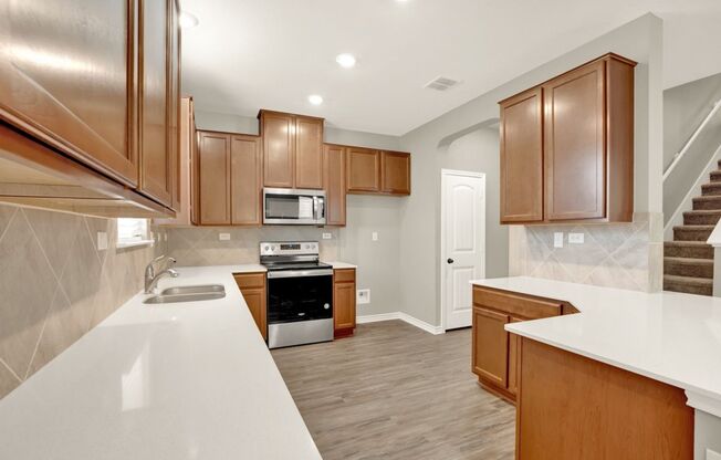 Beautiful, Spacious 3BR/2.5BA! Community Pool and Playground!