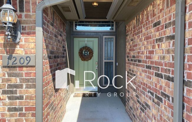 4 beds, 2 baths, $1,900