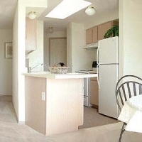 2 beds, 1 bath, 902 sqft, $1,110, Unit 688