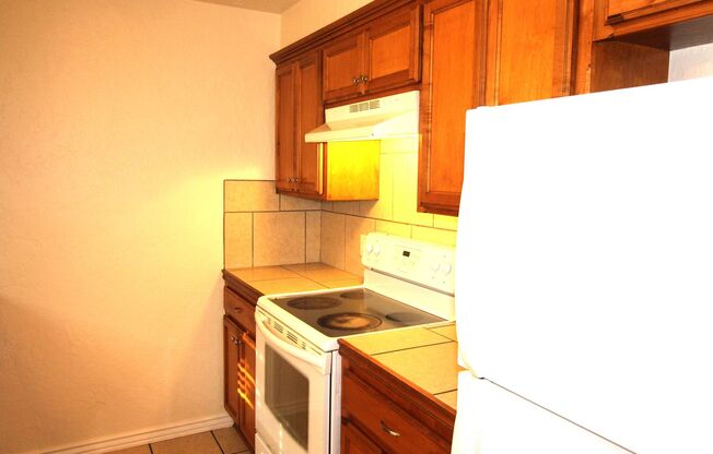 2 beds, 1 bath, 950 sqft, $895, Unit 118