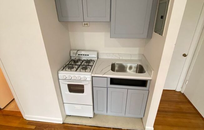 Affordable Apt in Perfect Location Near EVEYTHING.  Heart of Allston Village.  Ht/HW Included