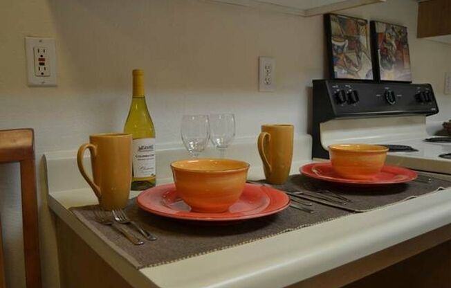 Studio, 1 bath, 462 sqft, $1,295, Unit 305