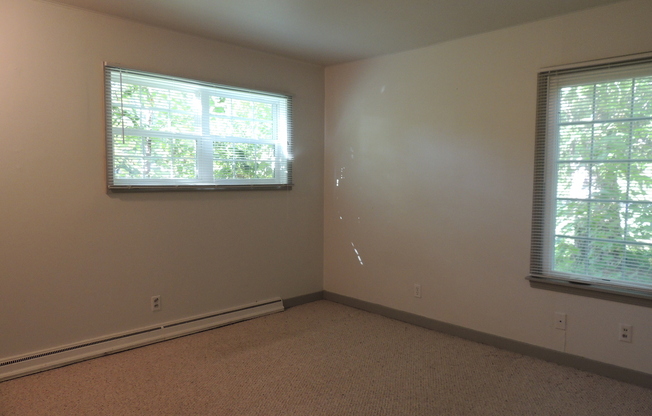 3 beds, 1 bath, $2,350