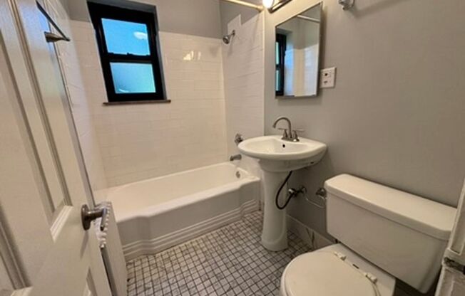 2 beds, 1 bath, 800 sqft, $1,799, Unit 6230 Fifth Ave. #325E