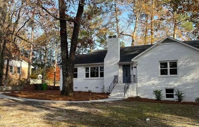 BEAUTIFUL RENOVATED HOME IN FOREST LAKE ESTATES