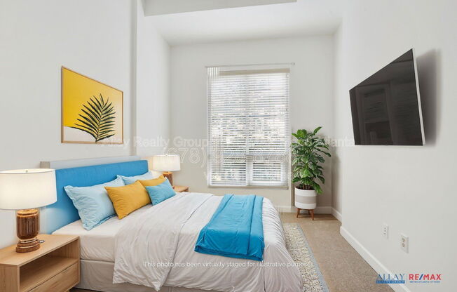 711 Cosmopolitan Dr NE