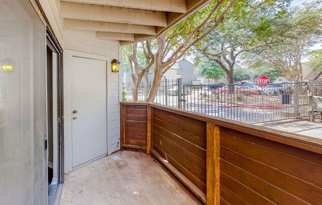 1 bed, 1 bath, 950 sqft, $919