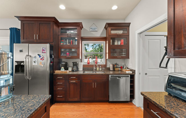 2223 AMHERST AVE