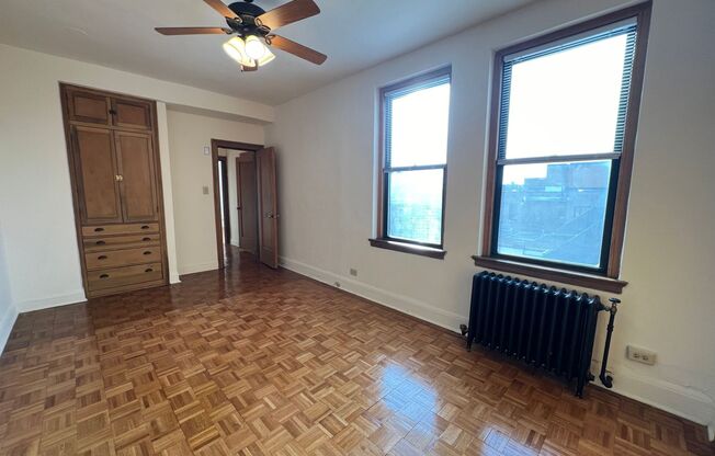 1 bed, 1 bath, 700 sqft, $1,985, Unit 429-402