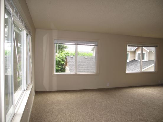 3 beds, 1 bath, 1,500 sqft, $2,895, Unit Upper