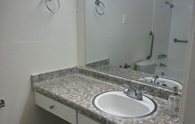 1 bed, 1 bath, 625 sqft, $1,950, Unit 111