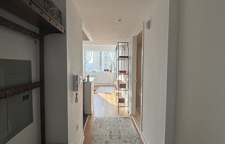 227 W 77 ST