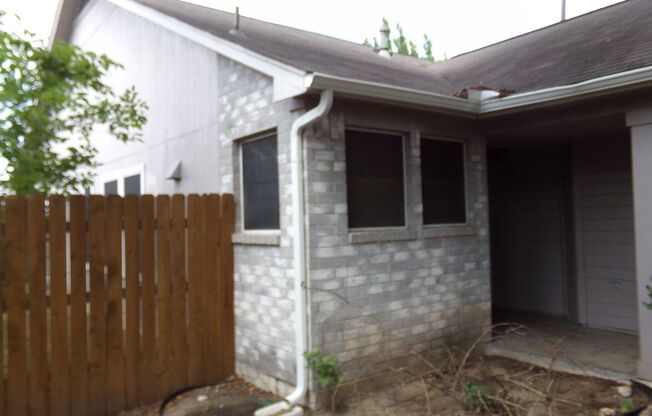 PFLUGERVILLE - 3 BED SFH   **2wks free rent qualified app & lease through 5/31/27**
