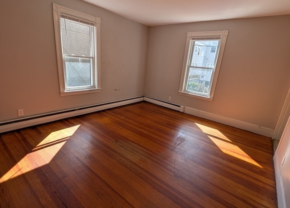 24 MONTFERN AVE