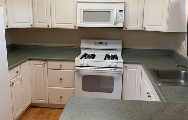 Charming 2 Bedroom/1.5 Bathroom Home in Randallstown, MD!