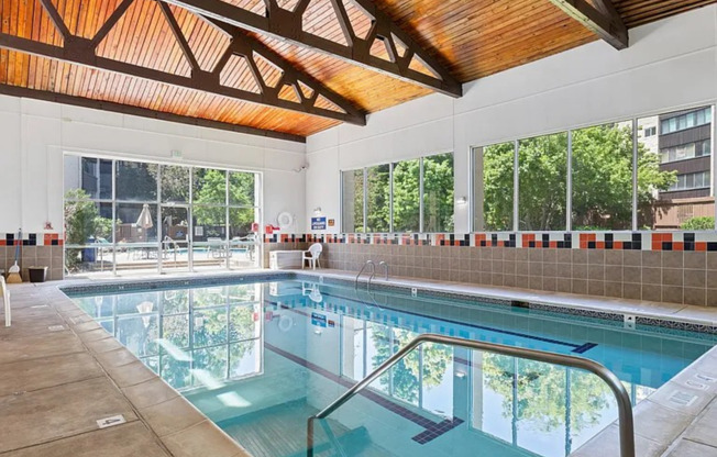 Beautiful 2BR/2BA Condo with Pools, Parking & Great Amenities!