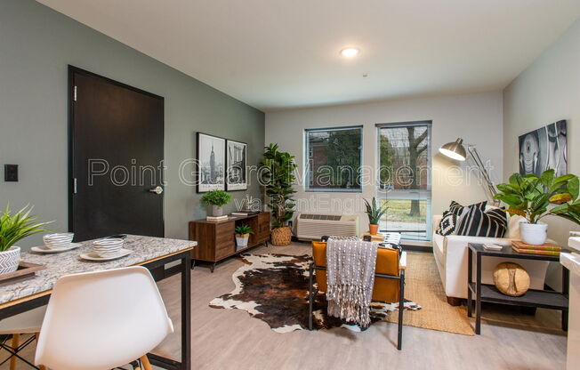 1 bed, 1 bath, 500 sqft, $825, Unit 305