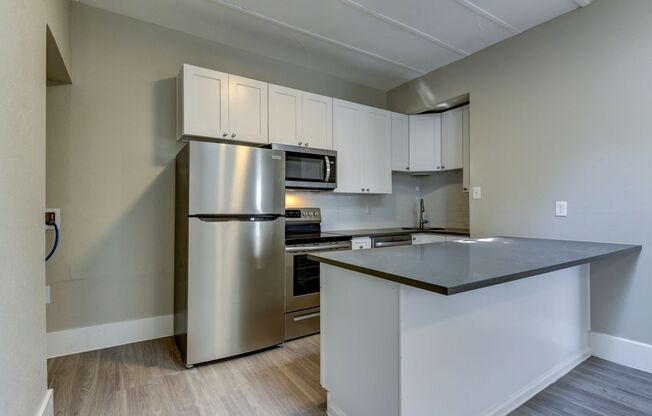 3 beds, 2.5 baths, 1,000 sqft, $5,850, Unit 1116 13th Street #1