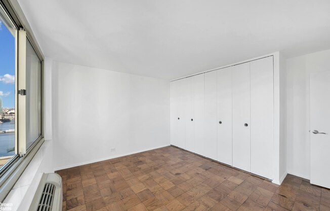 1 bed, 1 bath, $3,850, Unit 27D