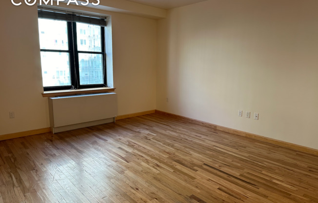 1 bed, 1 bath, $2,337, Unit 11E