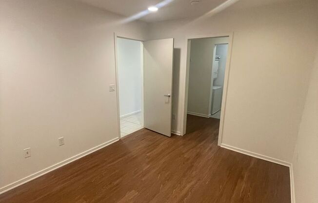 1 bed, 1 bath, 712 sqft, $1,205, Unit 414